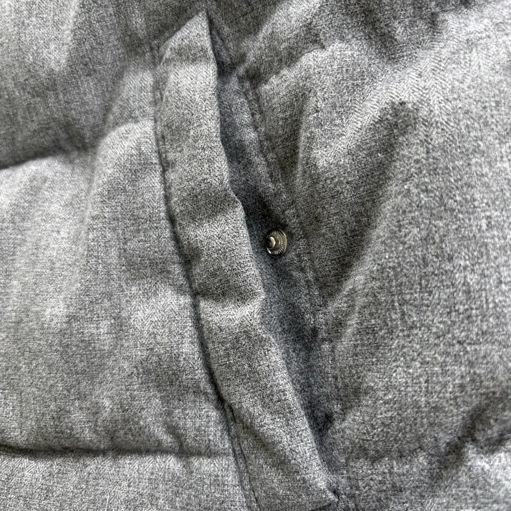 Old Navy Men's Gray Puffer Vest Size L Full‎ Zip Quilted Sleeveless Jacket